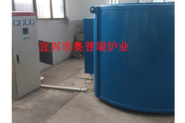 井式（滲碳、滲氮）電阻爐